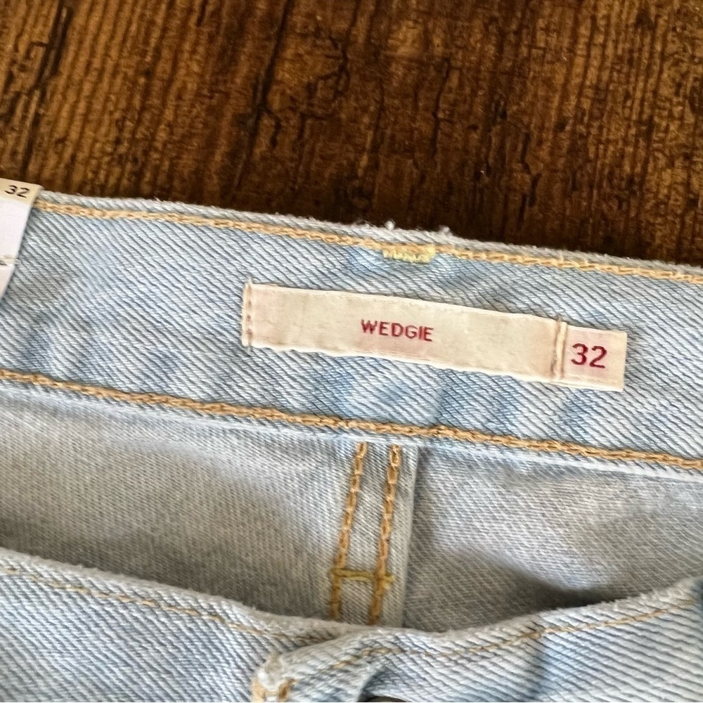 Levi's® High Rise Wedgie Straight Jean Size 32 - Picture 7 of 16